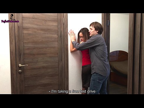 ❤️ Sexy Realtor Sensuly Jerks rẹ obo ati fokii Lakoko ti o n ta iyẹwu Rẹ - Krempai ❤️❌ Ohun onihoho didara